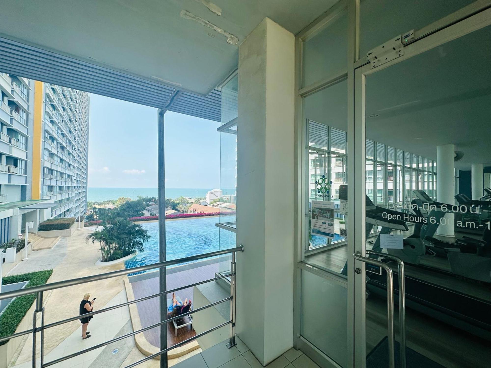 Seaview Beach Room Lumpini-Pool And Gym Face To Ocean Jomtien Beach Zewnętrze zdjęcie