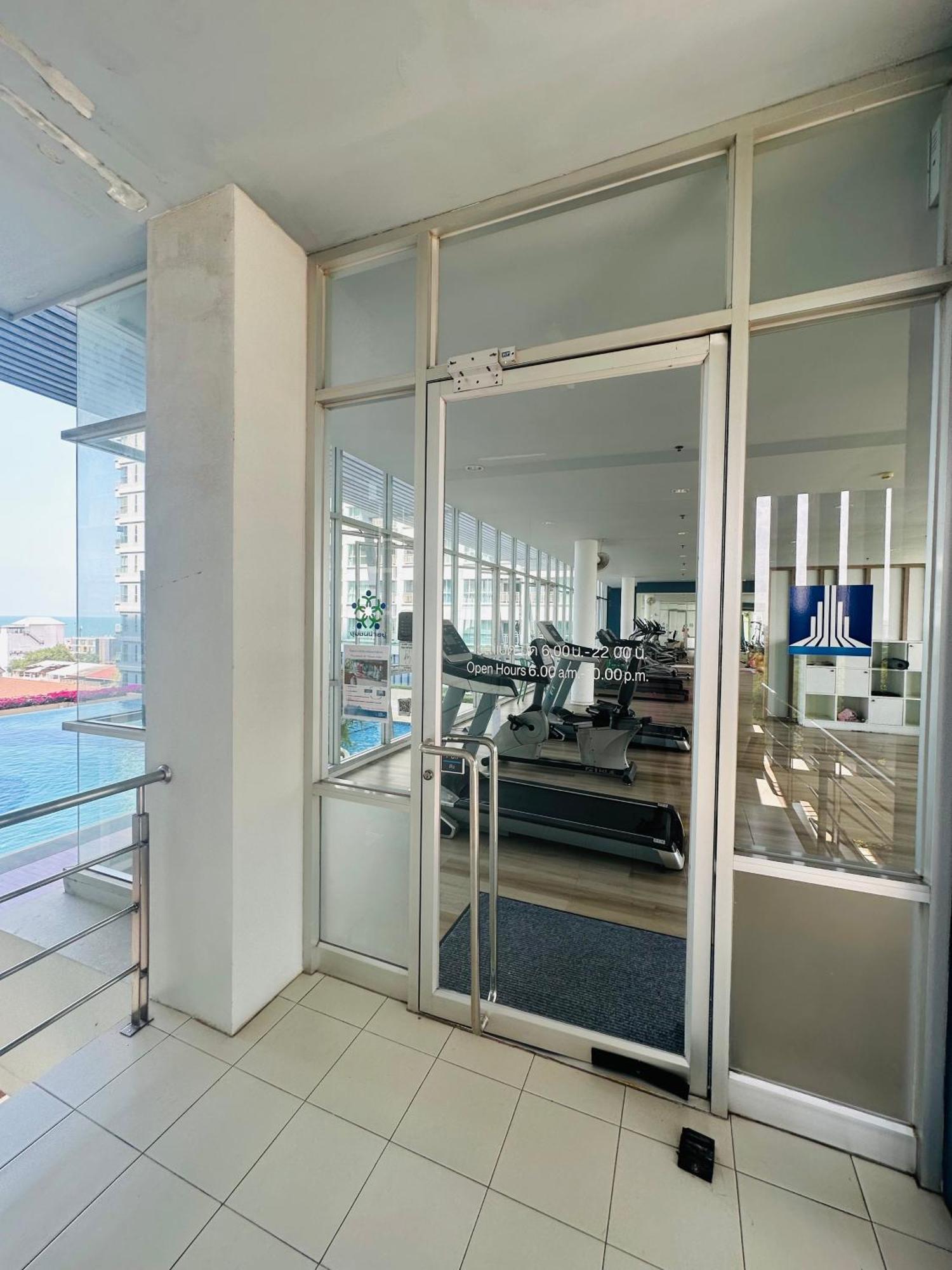 Seaview Beach Room Lumpini-Pool And Gym Face To Ocean Jomtien Beach Zewnętrze zdjęcie