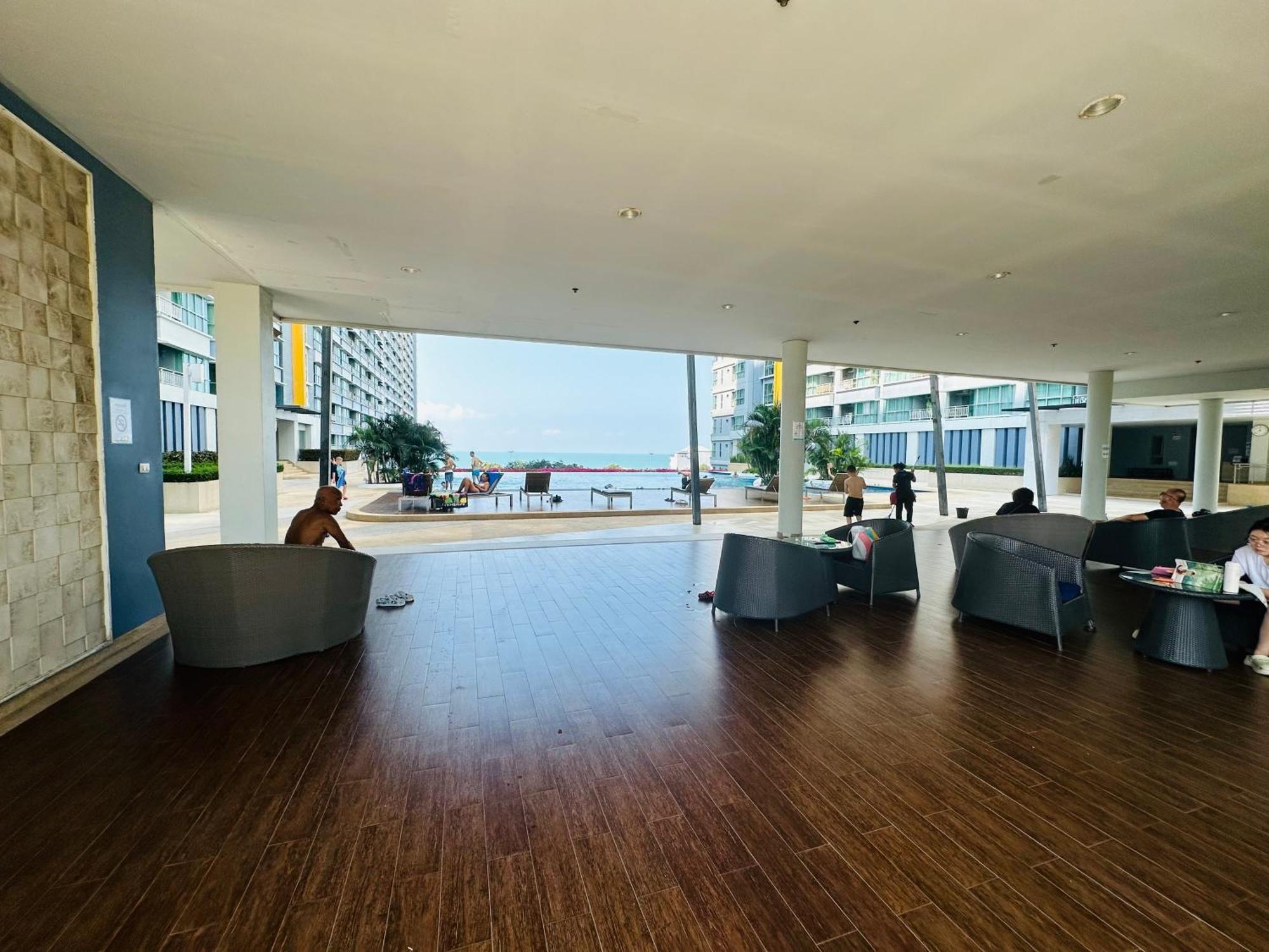 Seaview Beach Room Lumpini-Pool And Gym Face To Ocean Jomtien Beach Zewnętrze zdjęcie