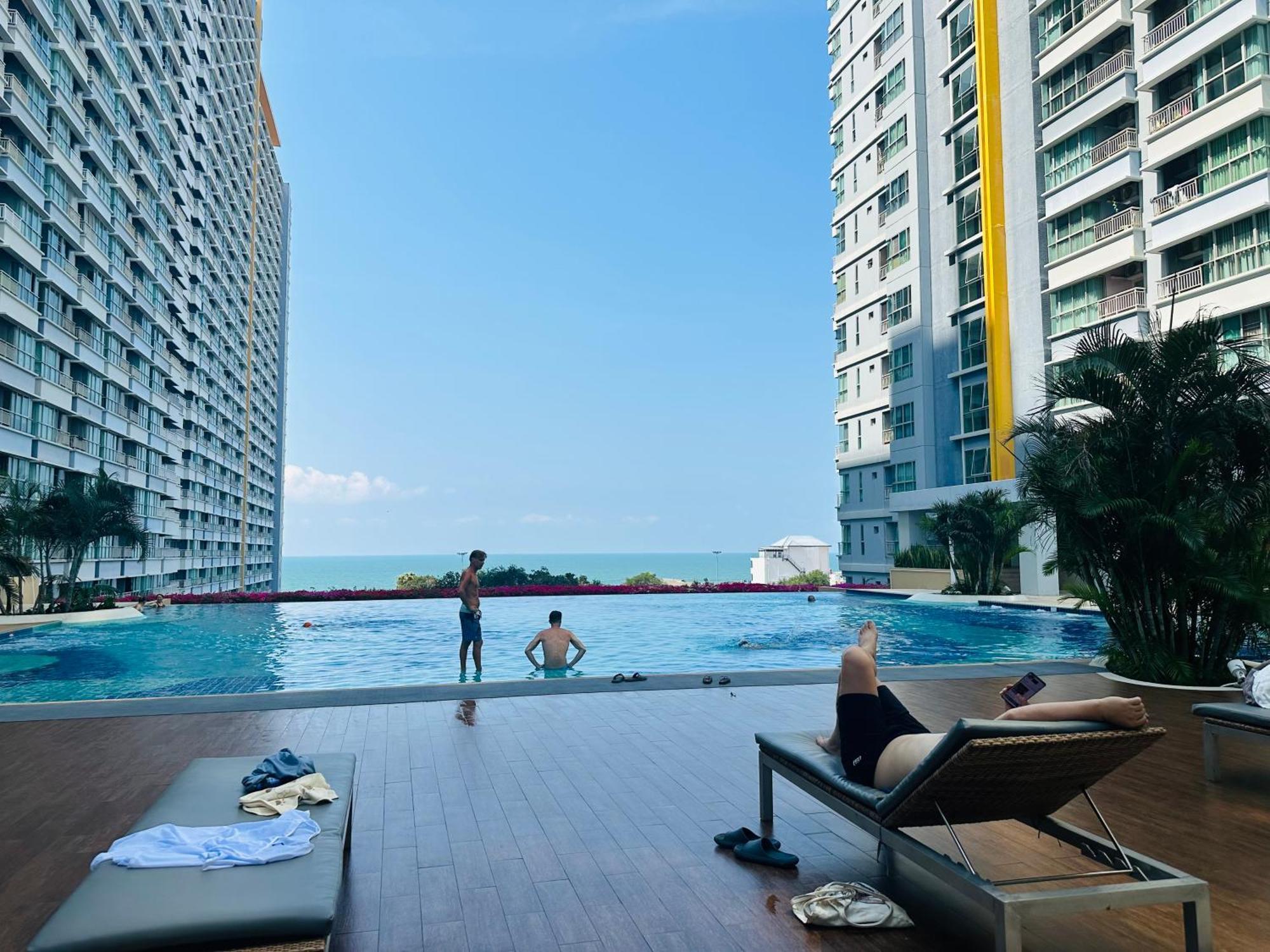 Seaview Beach Room Lumpini-Pool And Gym Face To Ocean Jomtien Beach Zewnętrze zdjęcie