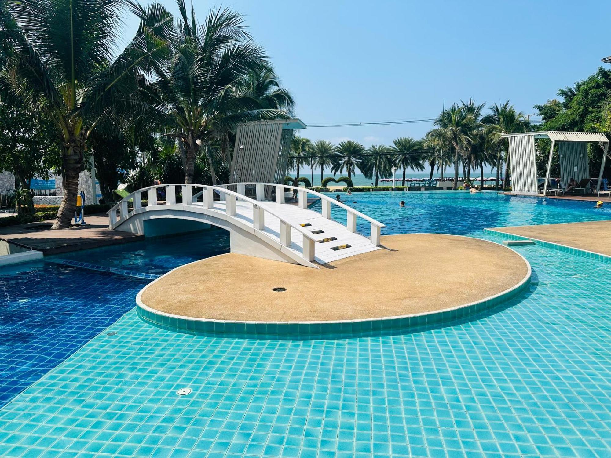Seaview Beach Room Lumpini-Pool And Gym Face To Ocean Jomtien Beach Zewnętrze zdjęcie