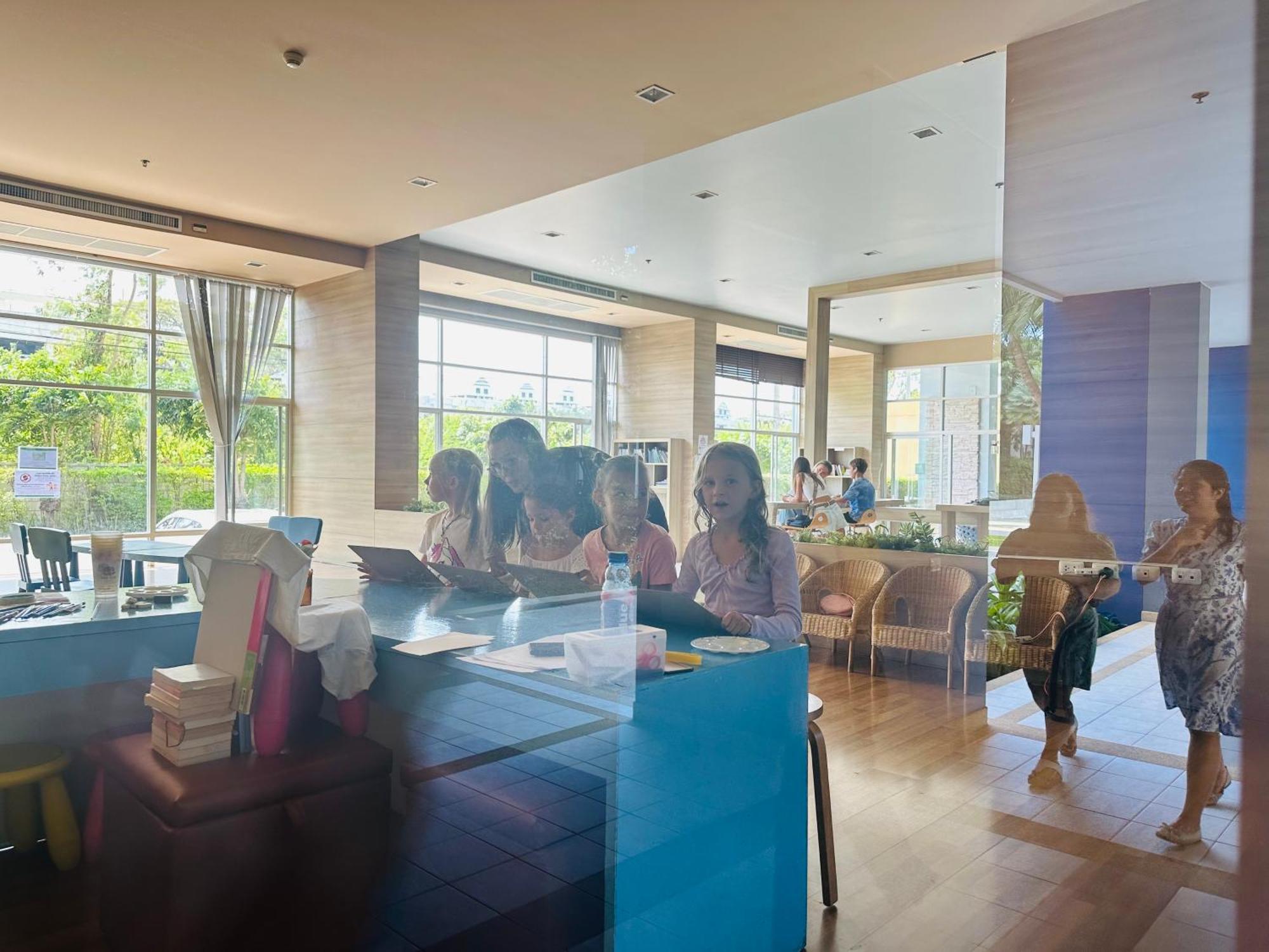 Seaview Beach Room Lumpini-Pool And Gym Face To Ocean Jomtien Beach Zewnętrze zdjęcie